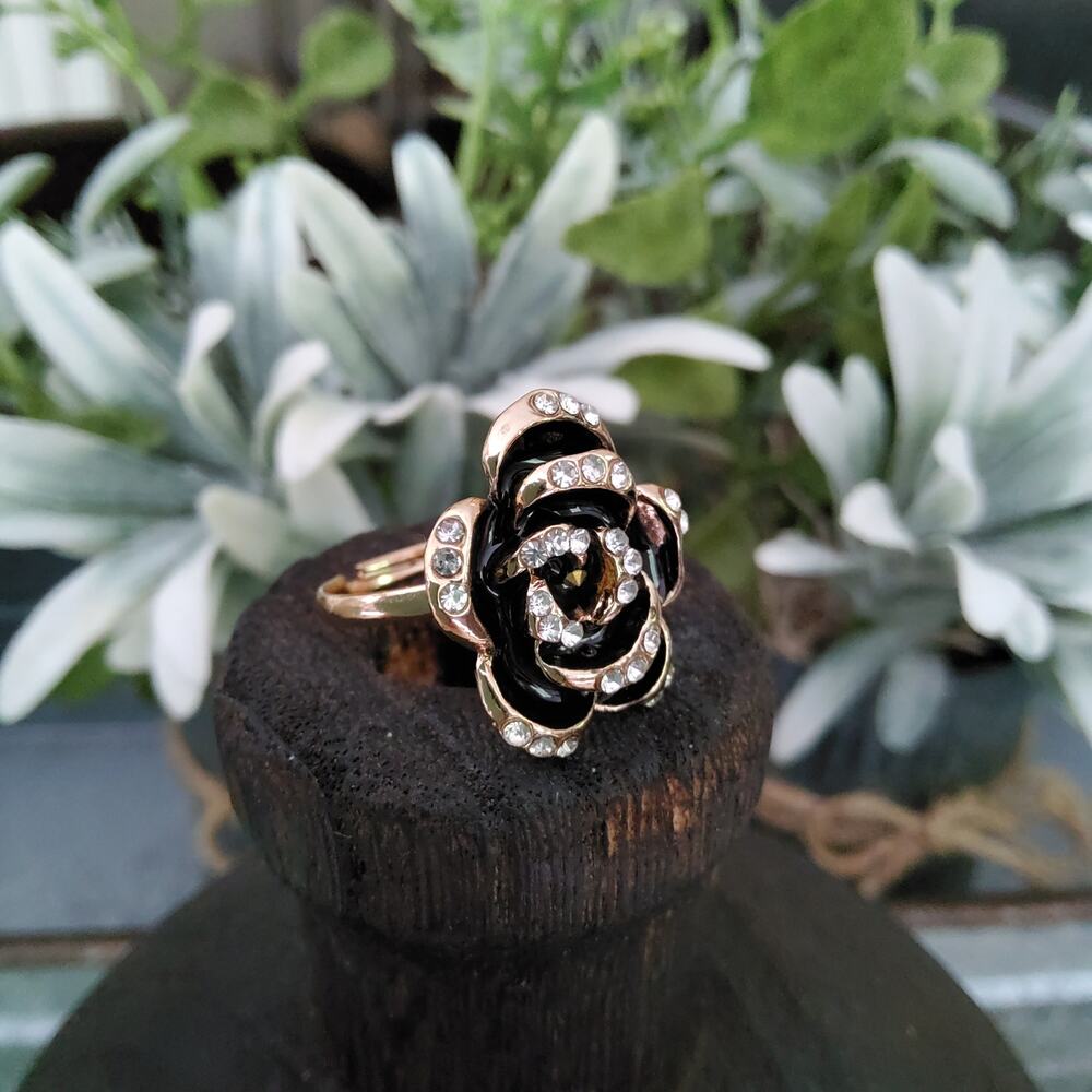 Women's Fashion Flower Ring with Clear Rhinestones in Black Gold Tone Size 7